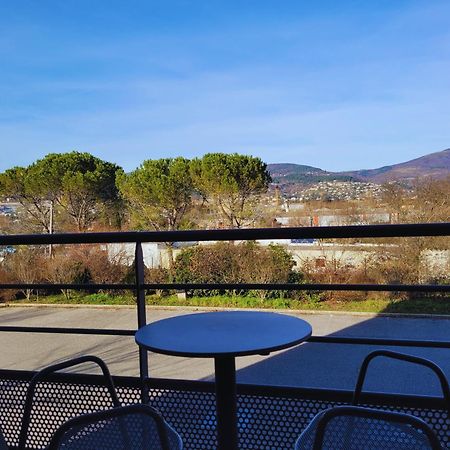 Hotel Restaurant Les Chataigniers プリヴァ エクステリア 写真